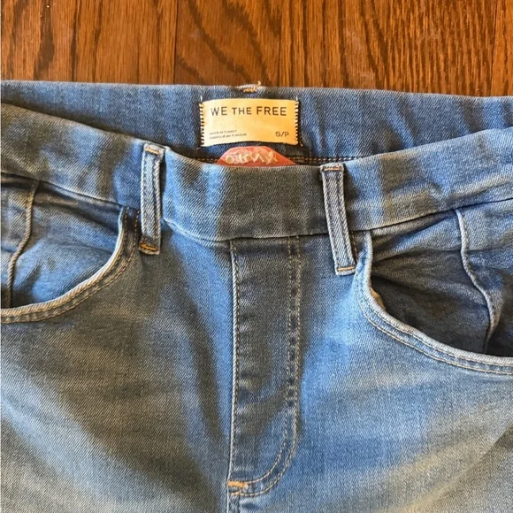 Free People We The Free CRVY Infinite stretch Pull On Flare Jean size small - Picture 4 of 5